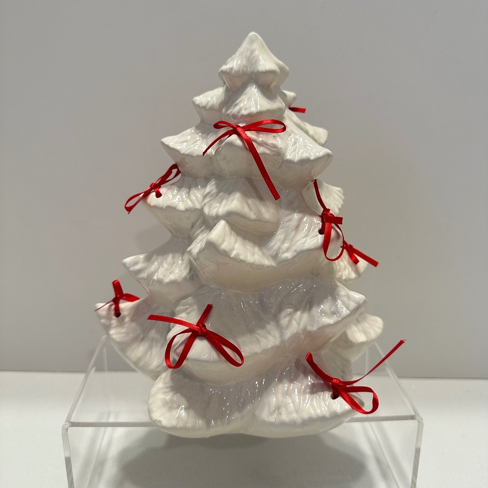 Vintage Jam Sacramento California White Ceramic Christmas Tree with Red Ribbons‎ - Picture 2 of 12